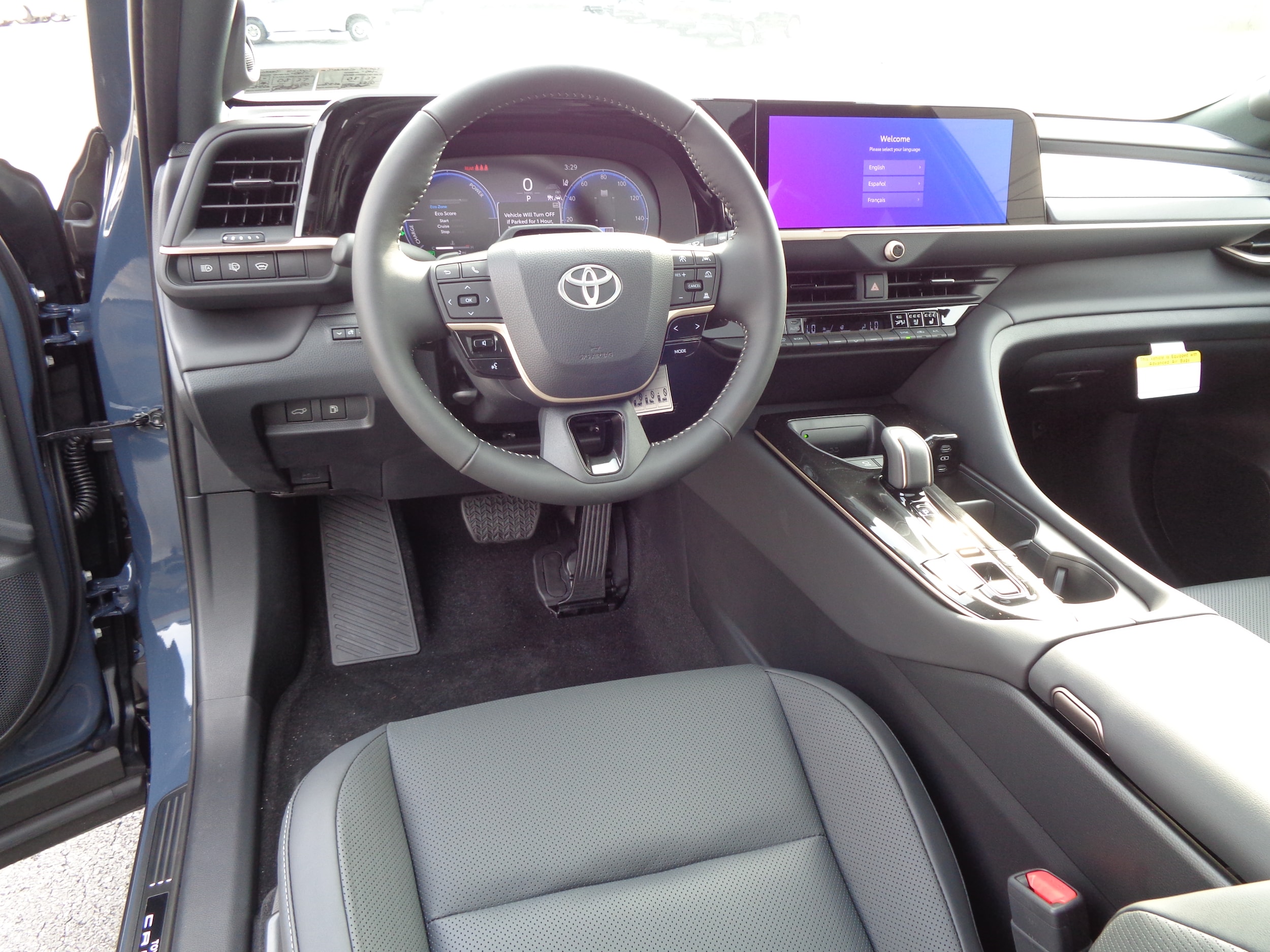 2026 Toyota Crown Signia Limited - Photo 17