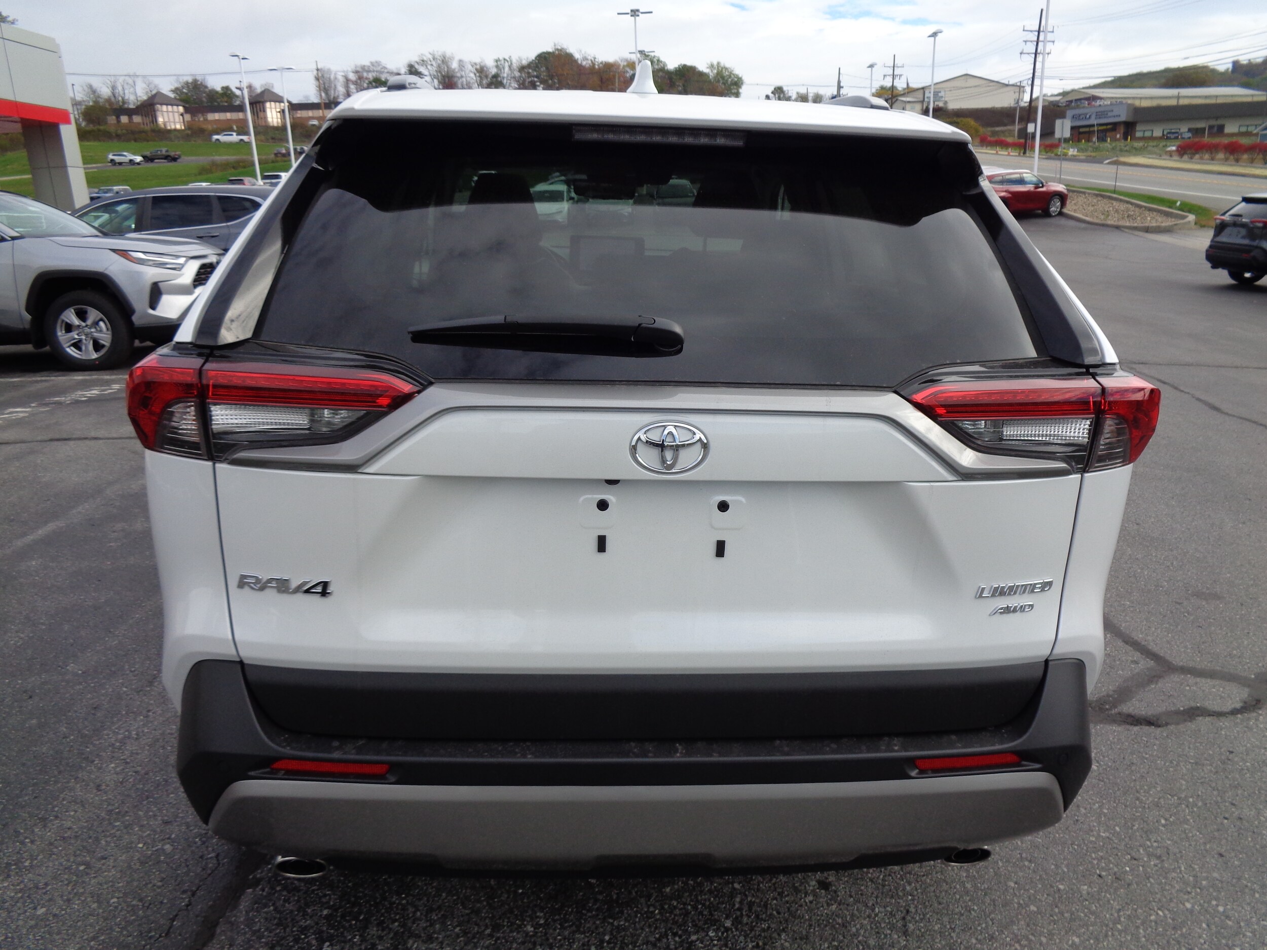 2025 Toyota RAV4 Limited photo 4