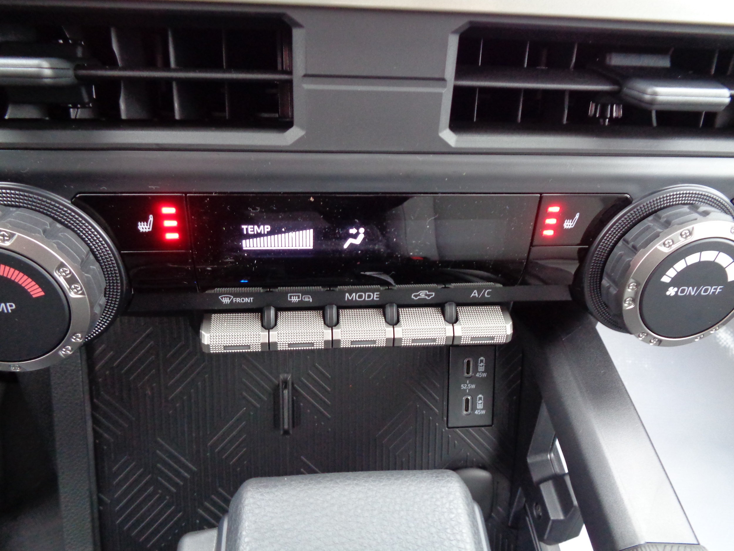 2026 Toyota Tacoma SR5 - Photo 24