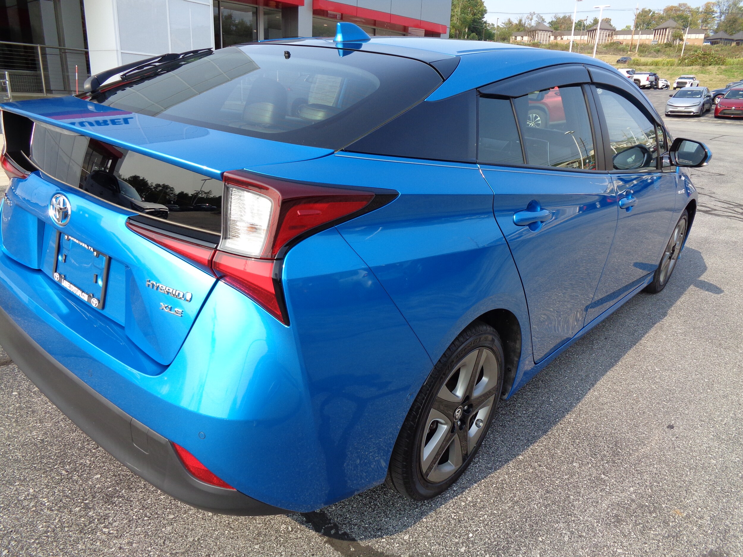 2020 Toyota Prius XLE photo 3