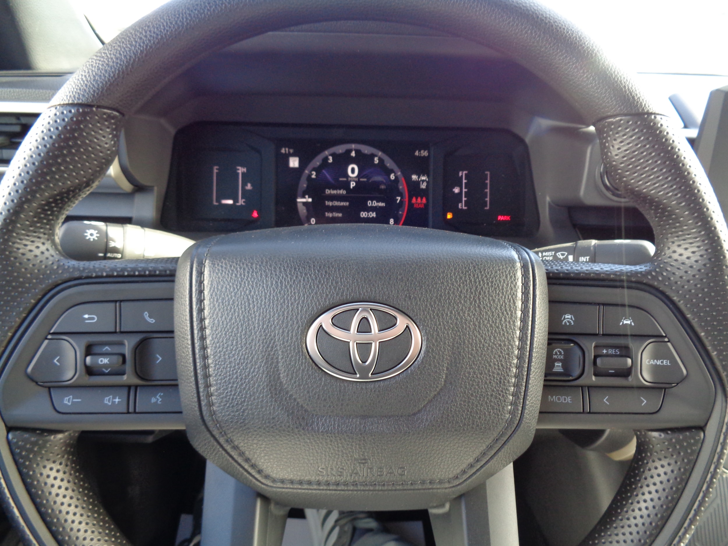 2025 Toyota Tacoma SR5 - Photo 24