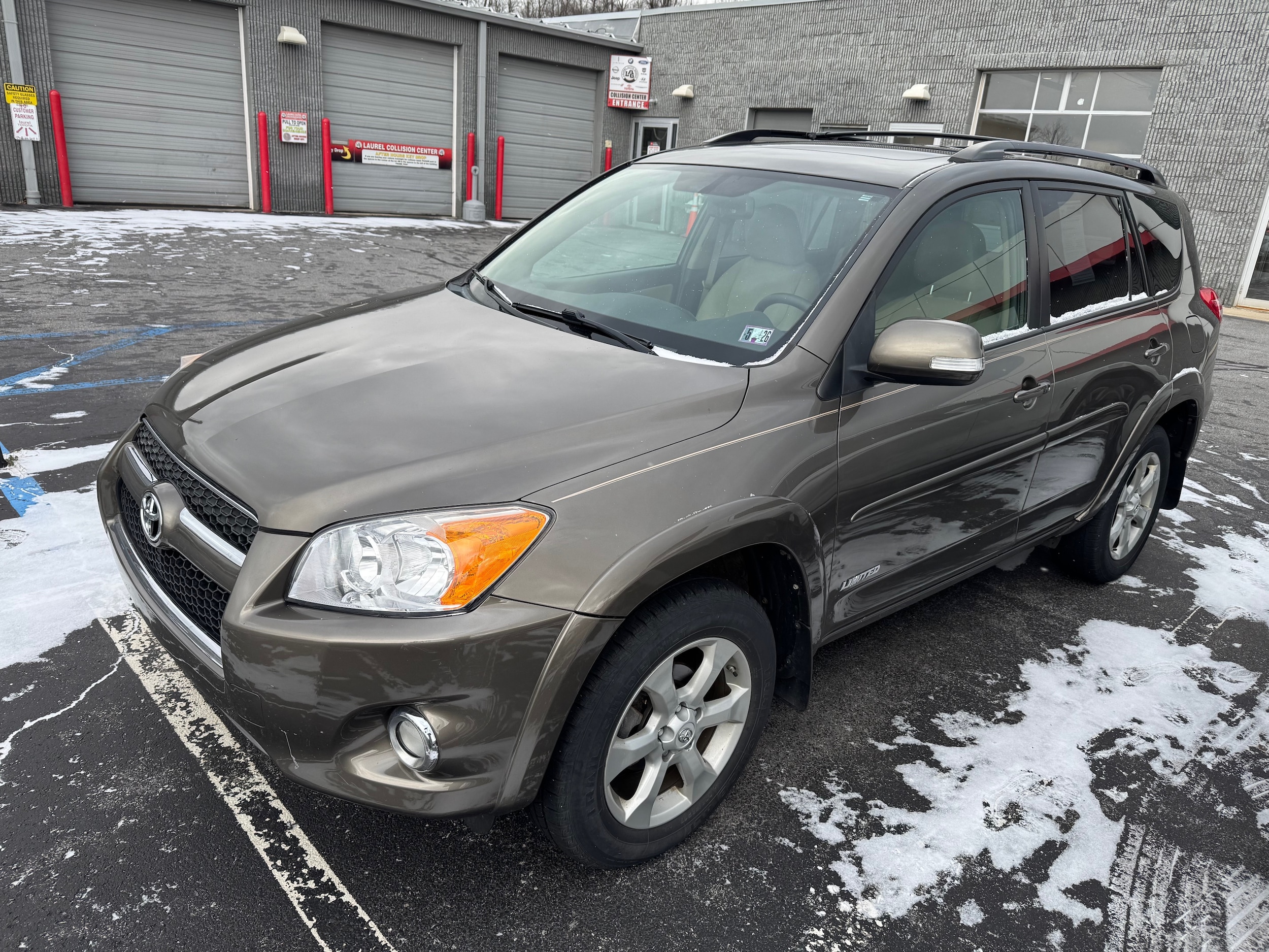 2012 Toyota RAV4 Limited's photo