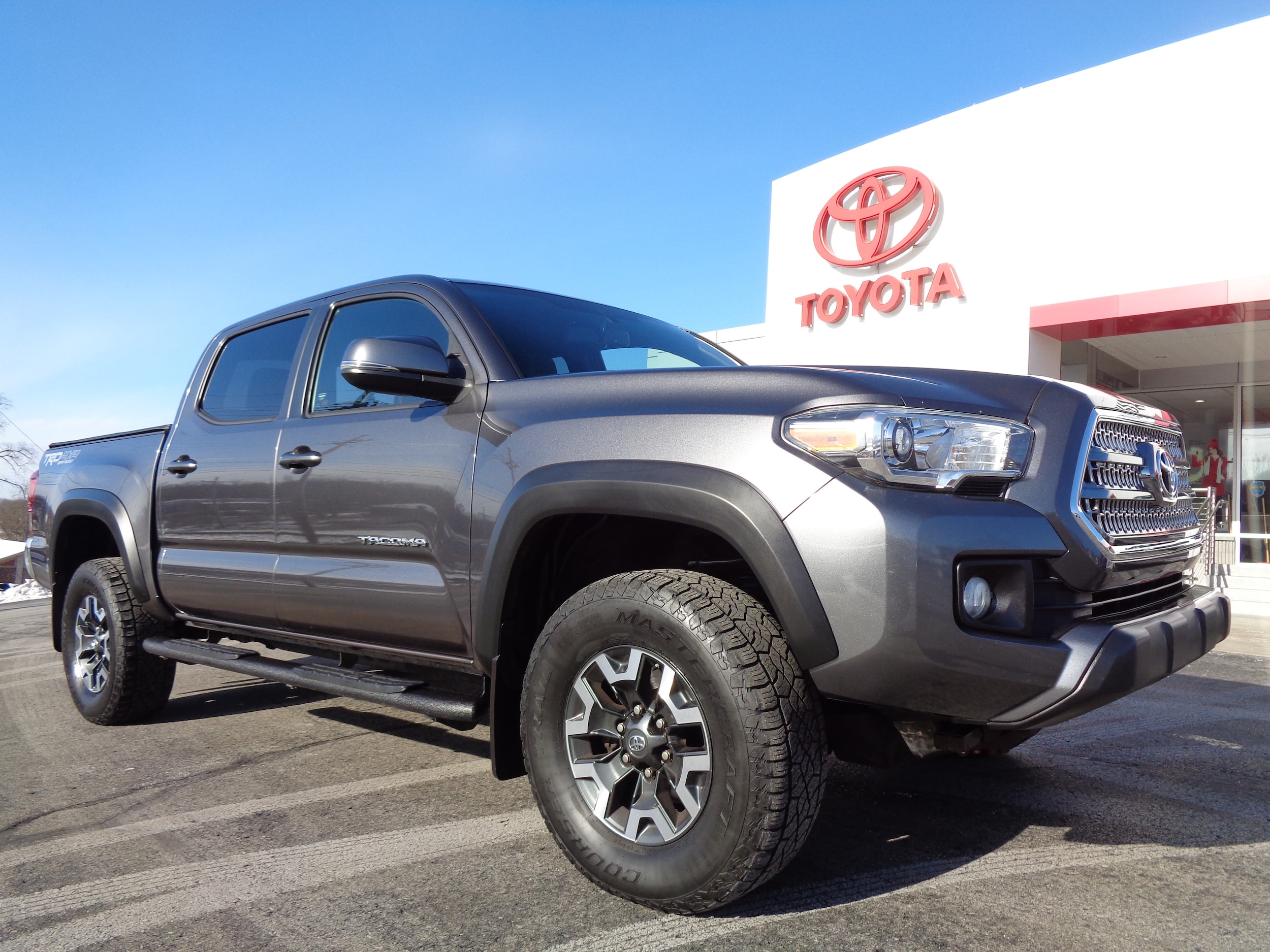 2016 Toyota Tacoma TRD Off Road's photo
