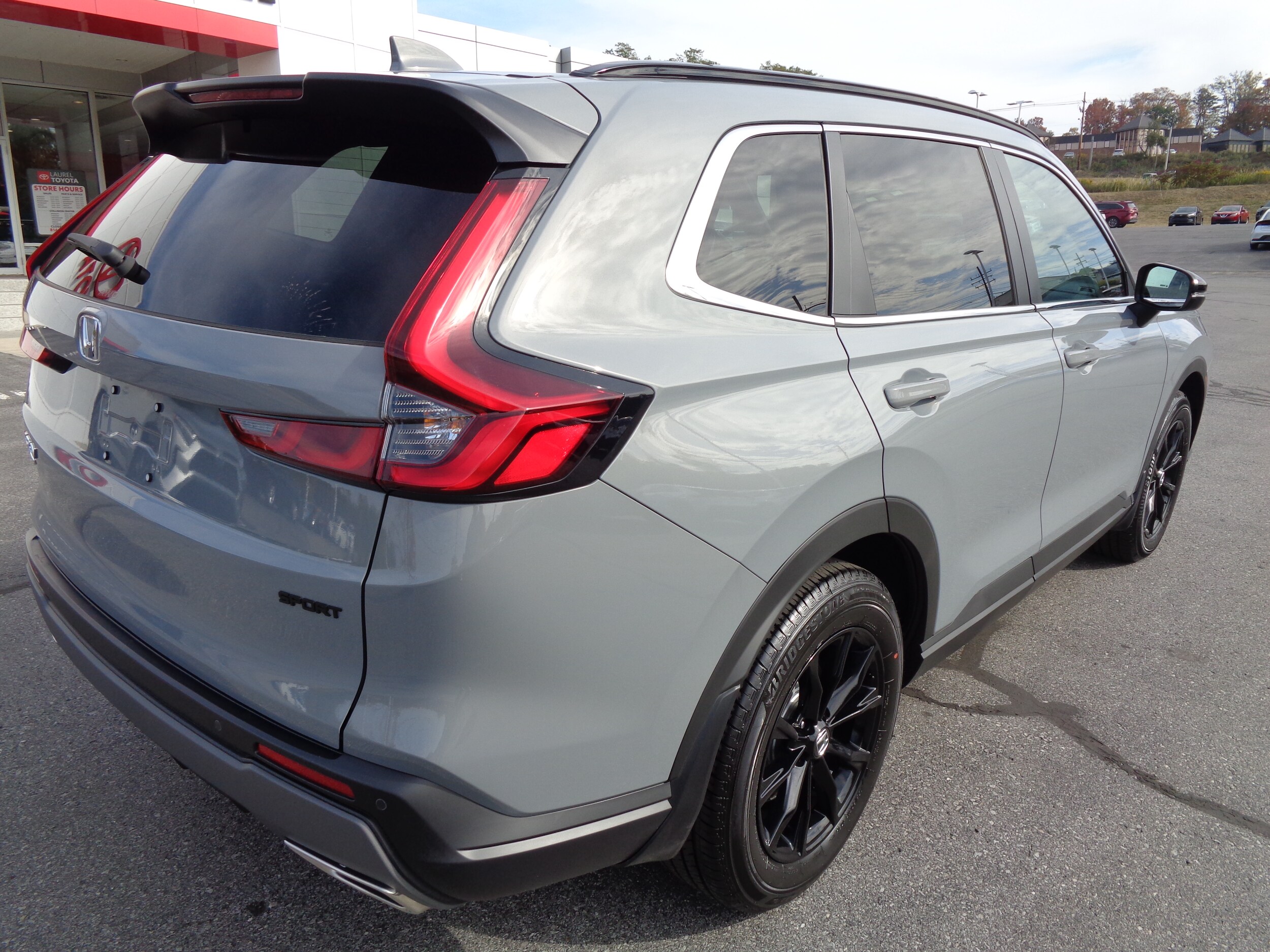2025 Honda CR-V Hybrid Sport-L photo 3