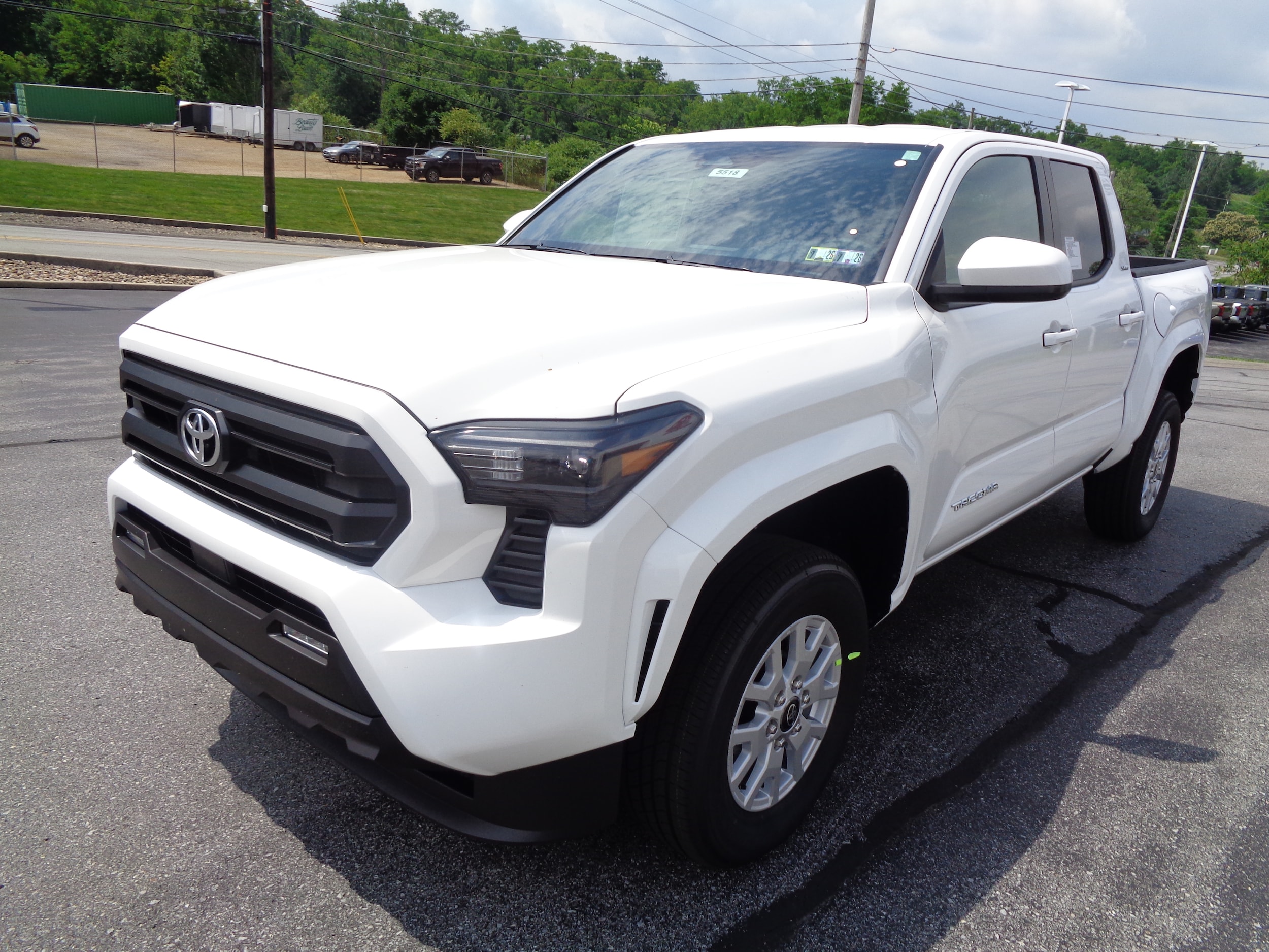 2025 Toyota Tacoma SR5 - Photo 7