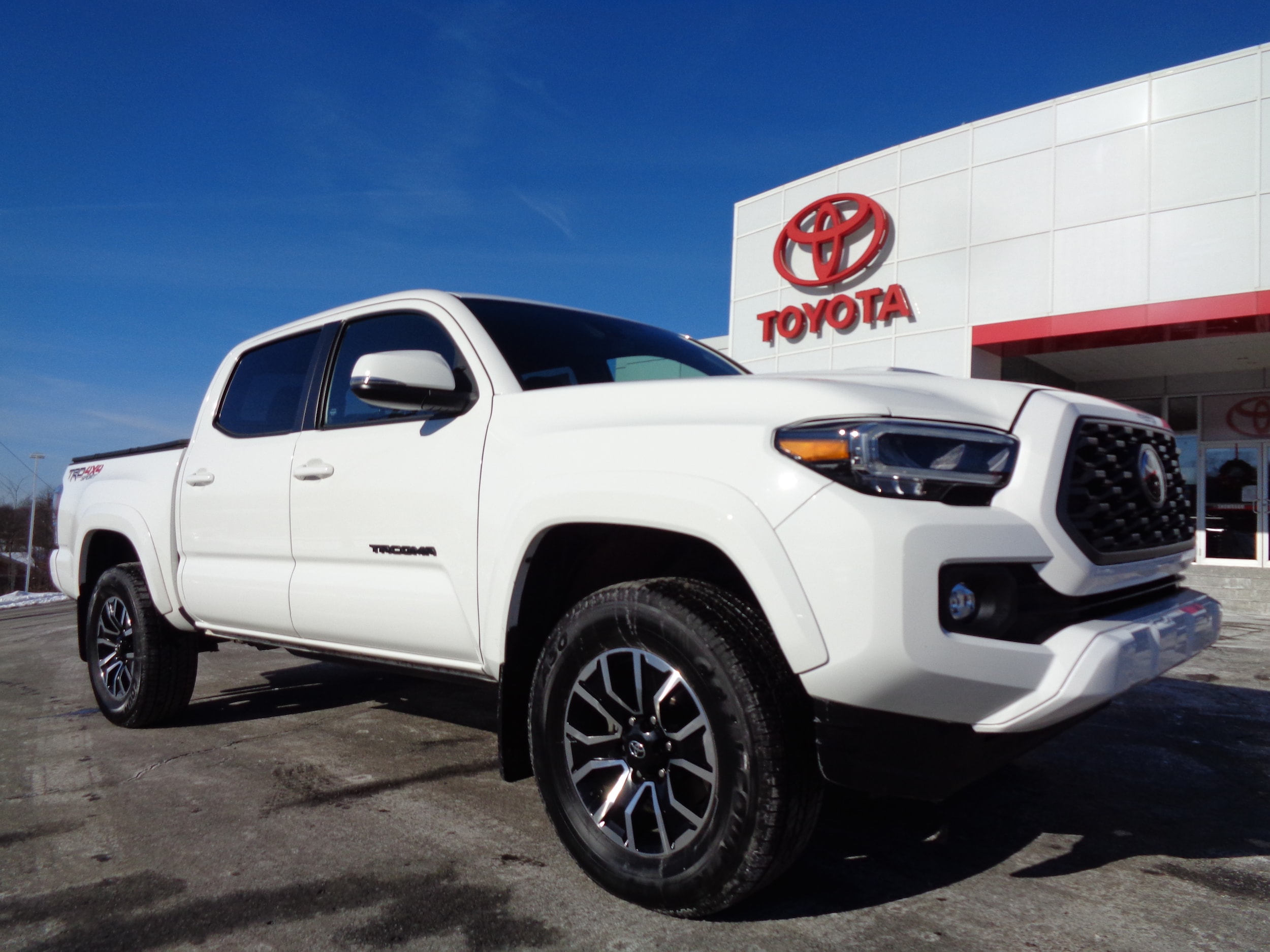 2023 Toyota Tacoma TRD Sport's photo