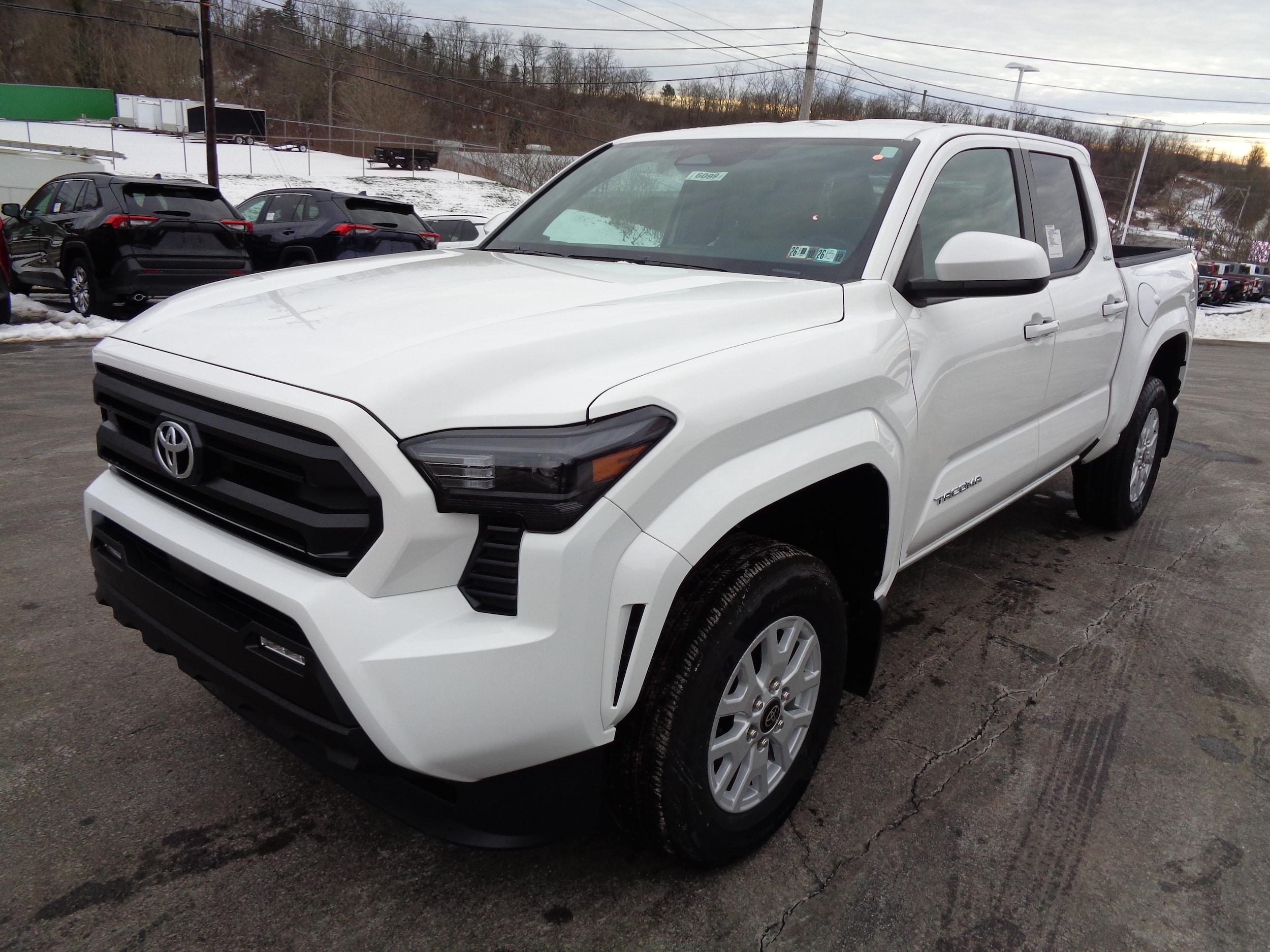 2026 Toyota Tacoma SR5 - Photo 6