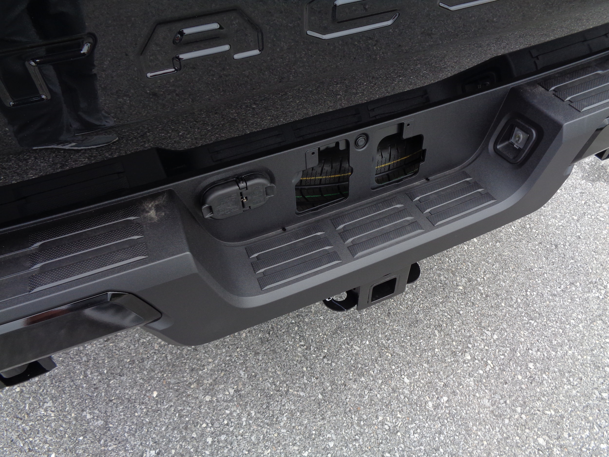 2026 Toyota Tacoma SR5 - Photo 14
