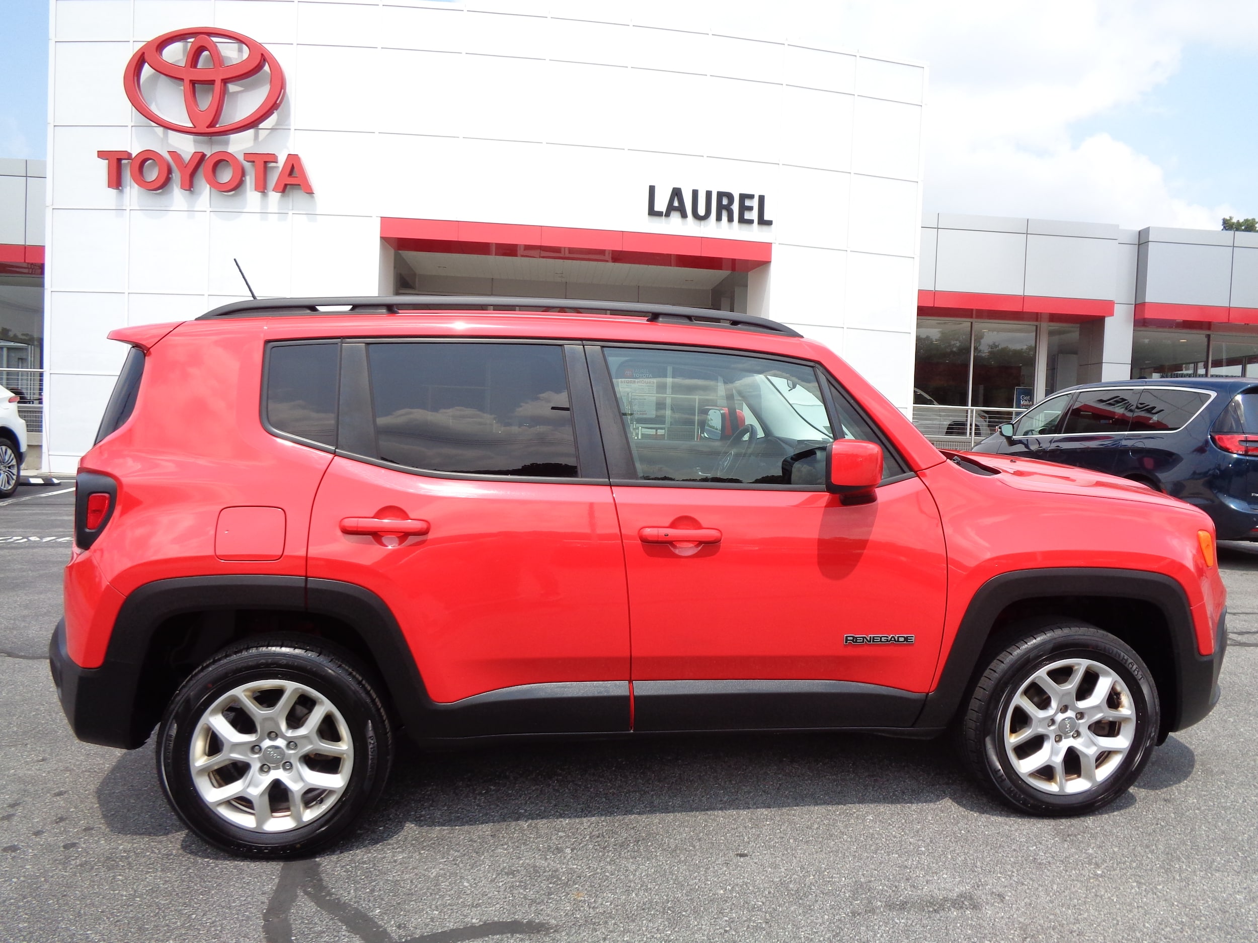 Used 2017 Jeep Renegade Latitude with VIN ZACCJBBB4HPE82188 for sale in Johnstown, PA