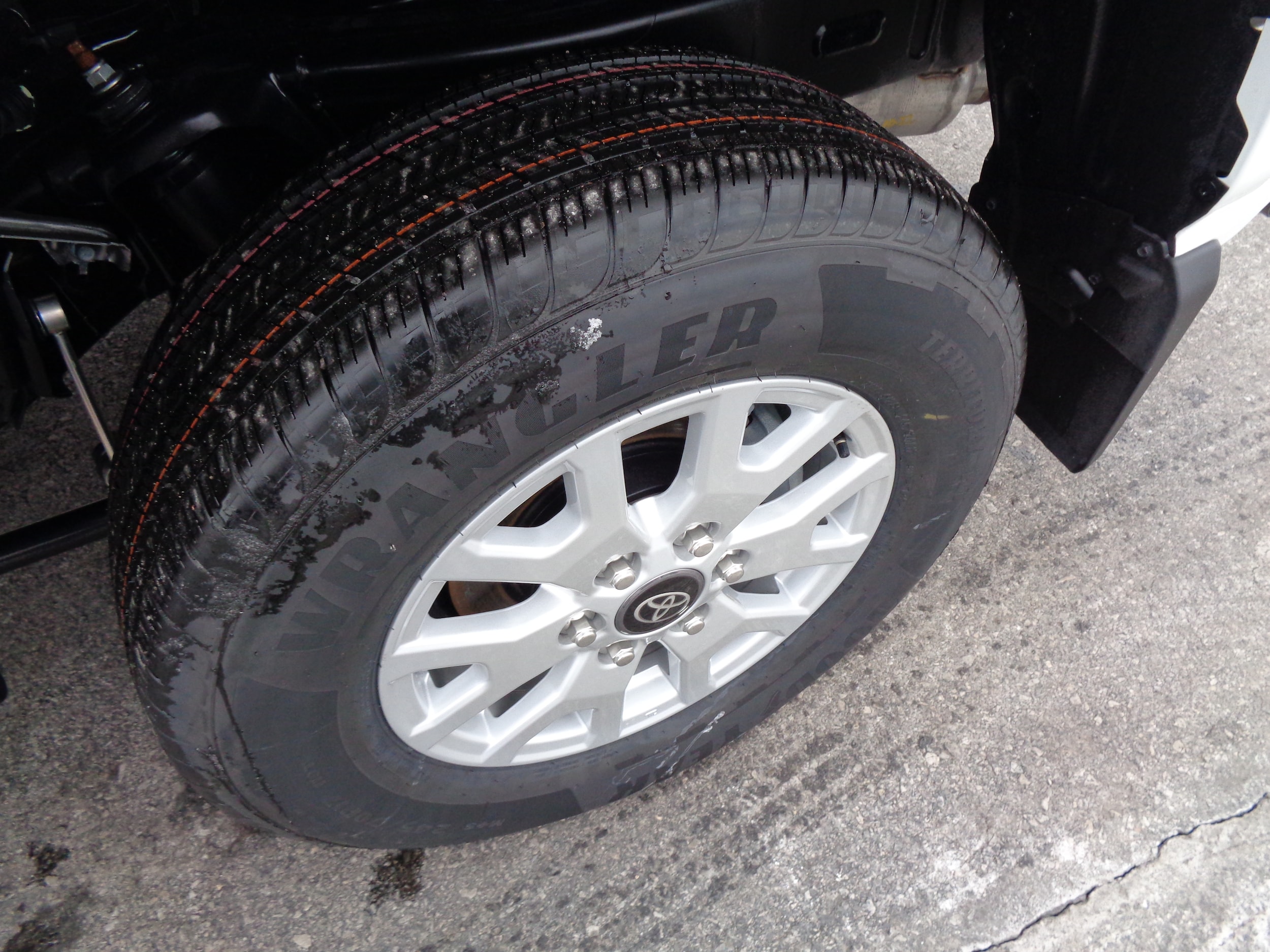 2026 Toyota Tacoma SR5 - Photo 8