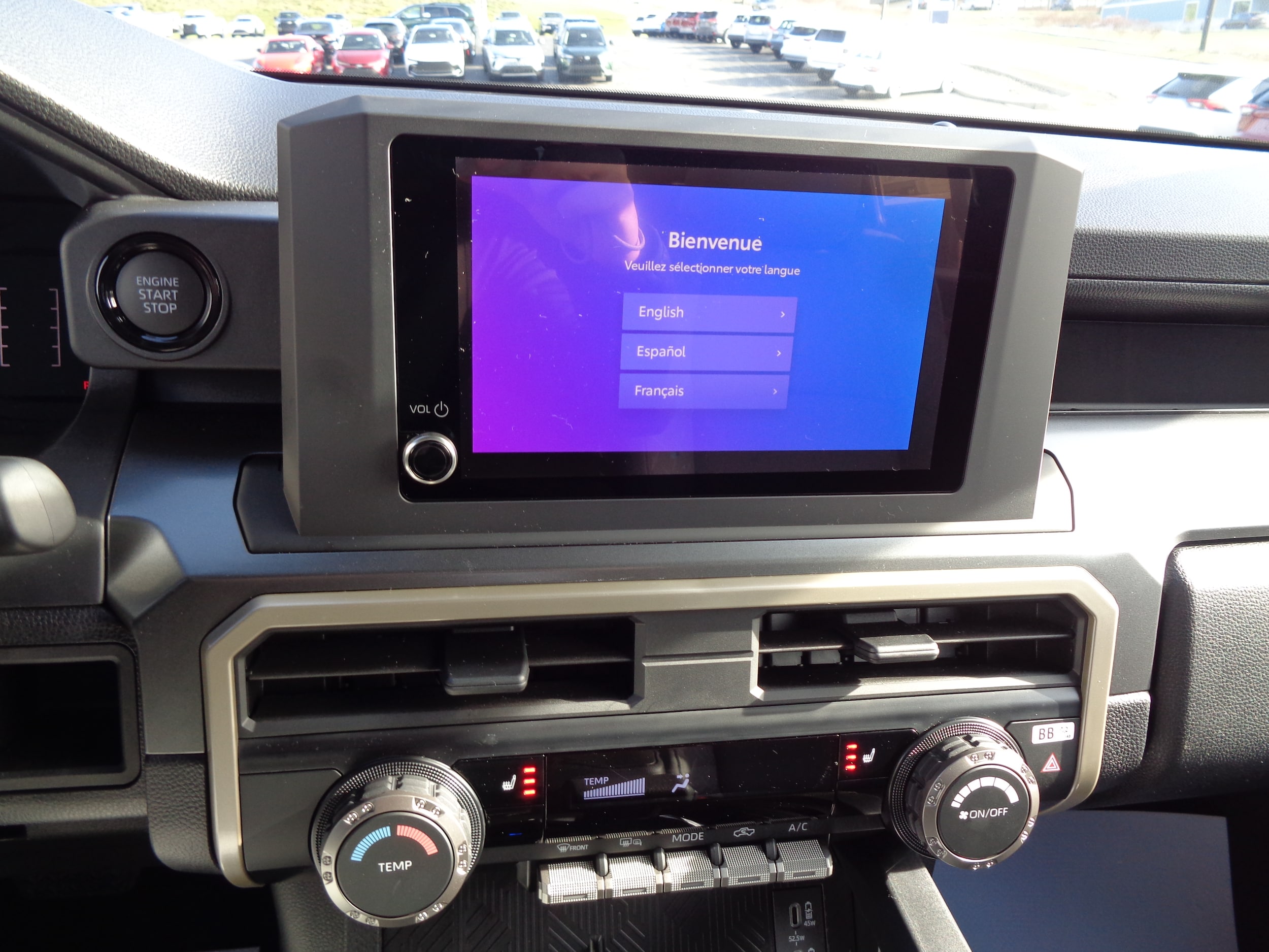 2025 Toyota Tacoma SR5 - Photo 25