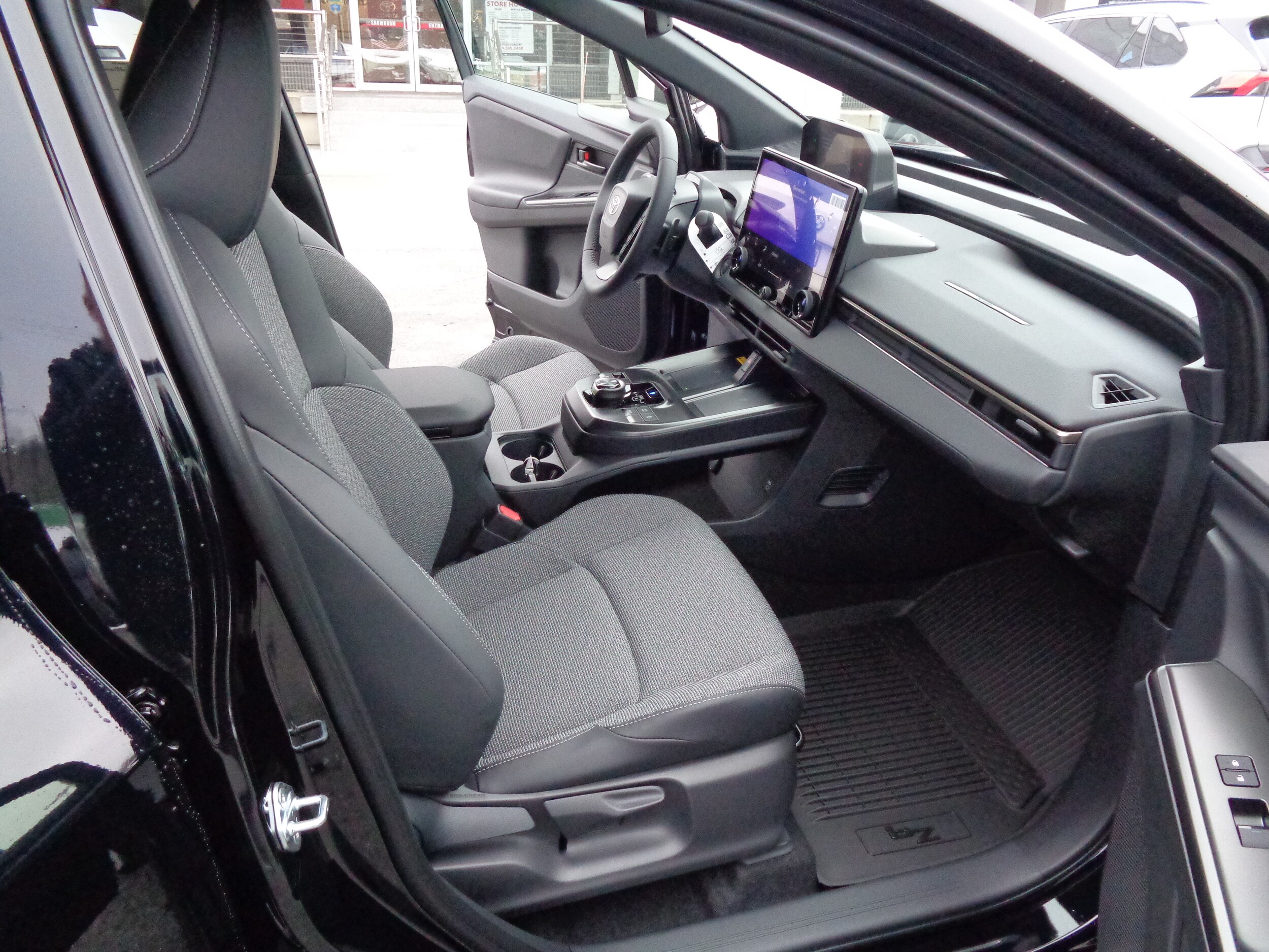 2026 Toyota bZ XLE - Photo 17