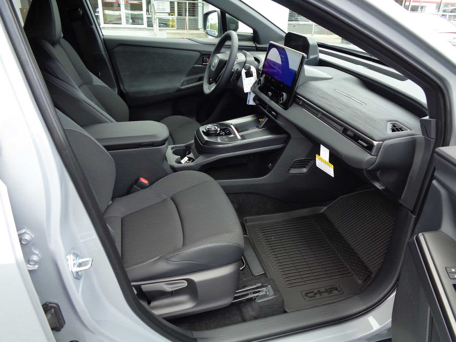 2026 Toyota C-HR SE - Photo 17