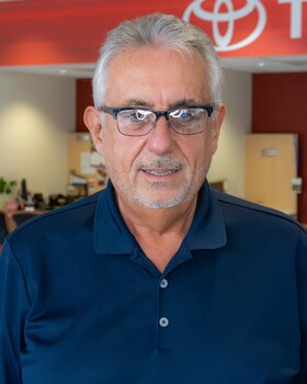 Staff member Bill Gianotti from ID_4e8e8147f846