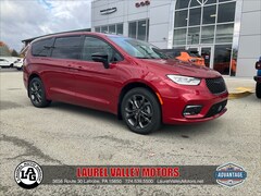 2026 Chrysler Pacifica SELECT AWD Passenger Van