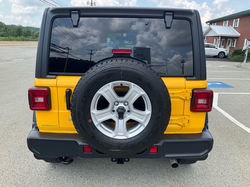 2019 Jeep Wrangler Sport S photo 4