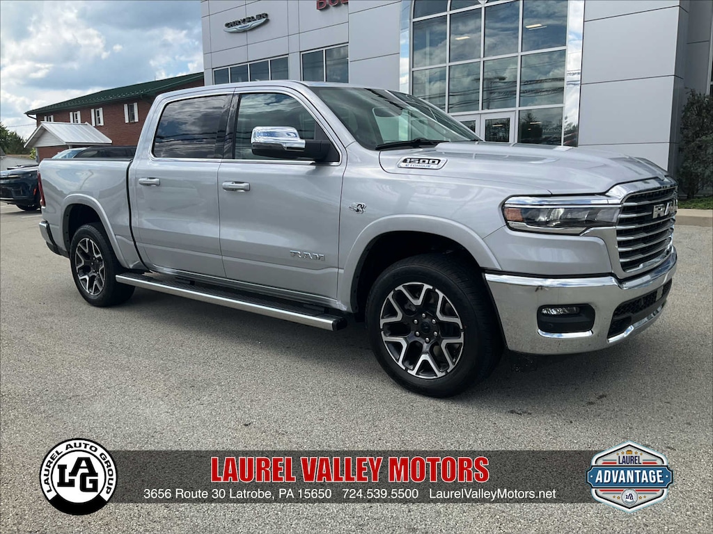 New 2026 Ram 1500 LARAMIE CREW CAB 4X4 5'7 BOX Pickup
