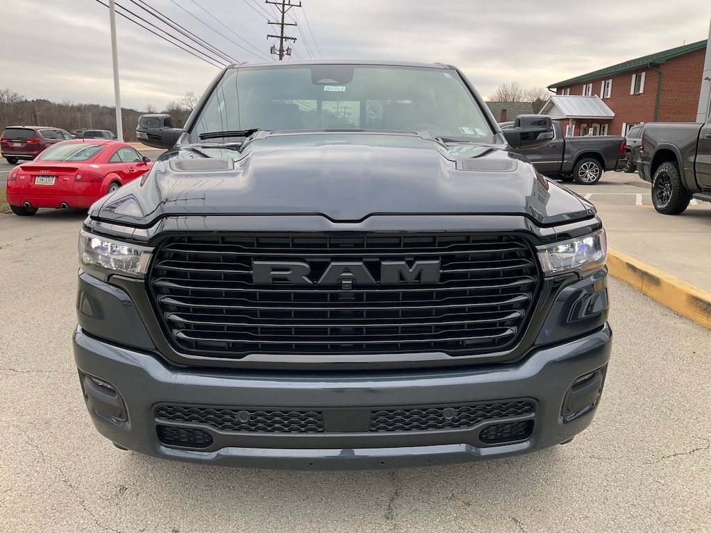 New 2026 Ram 1500 LARAMIE CREW CAB 4X4 5'7 BOX Pickup
