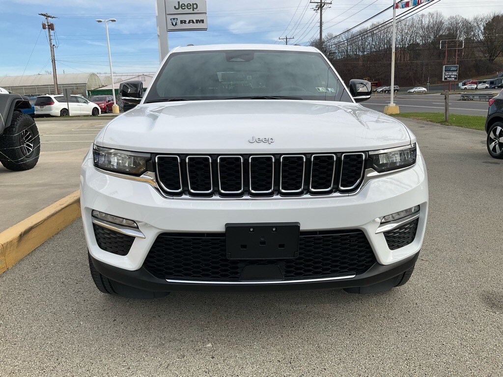 2024 Jeep Grand Cherokee Limited photo 2