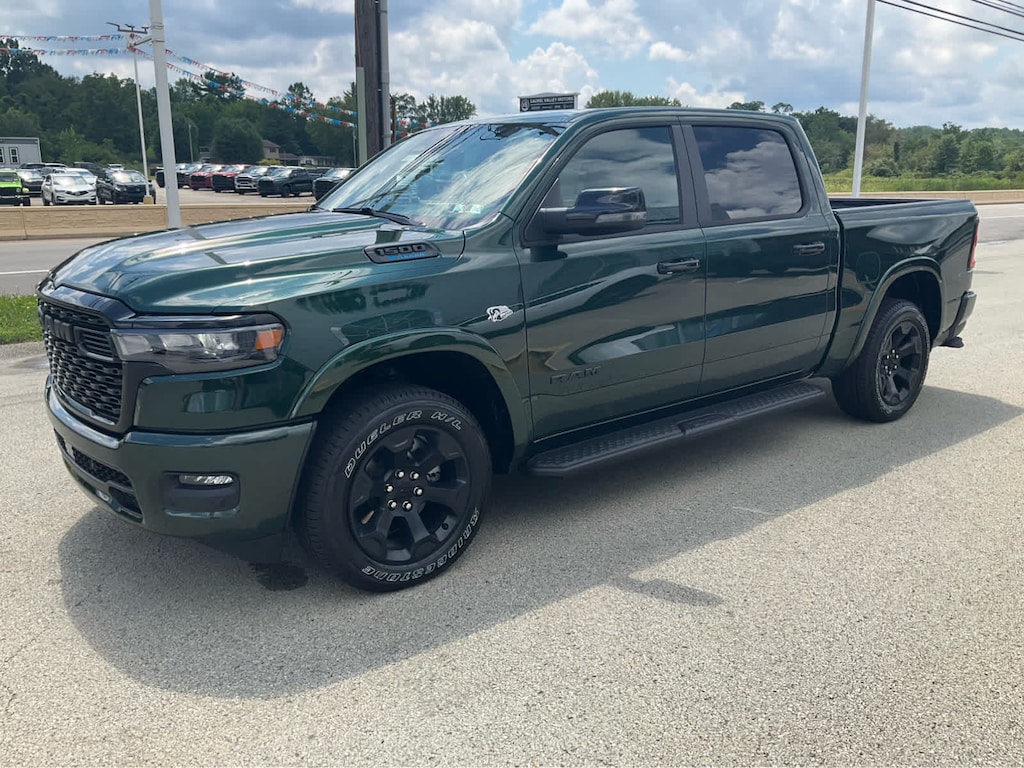New 2026 Ram 1500 BIG HORN CREW CAB 4X4 5'7 BOX Pickup