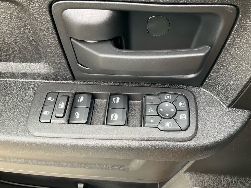 2025 RAM 2500 Tradesman - Photo 18