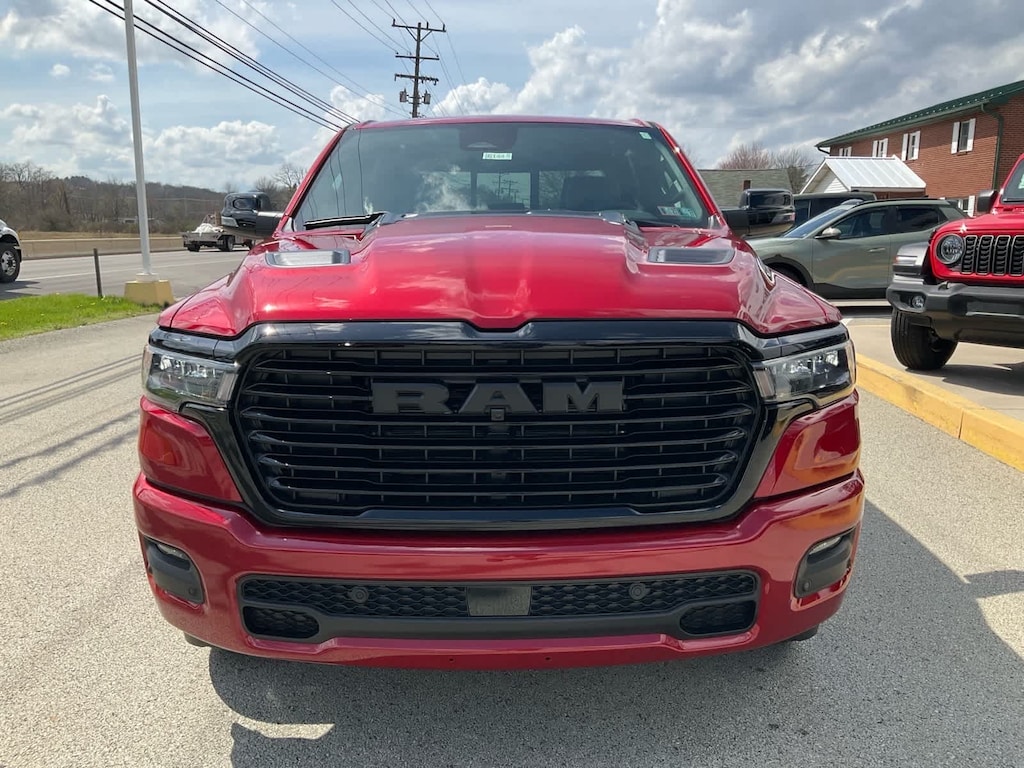 New 2026 Ram 1500 LARAMIE CREW CAB 4X4 5'7 BOX Pickup