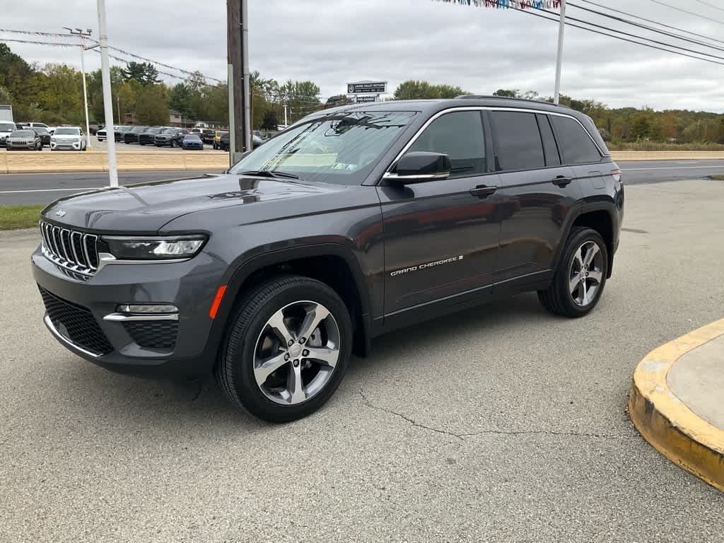 New 2025 Jeep Grand Cherokee LIMITED 4X4 Sport Utility