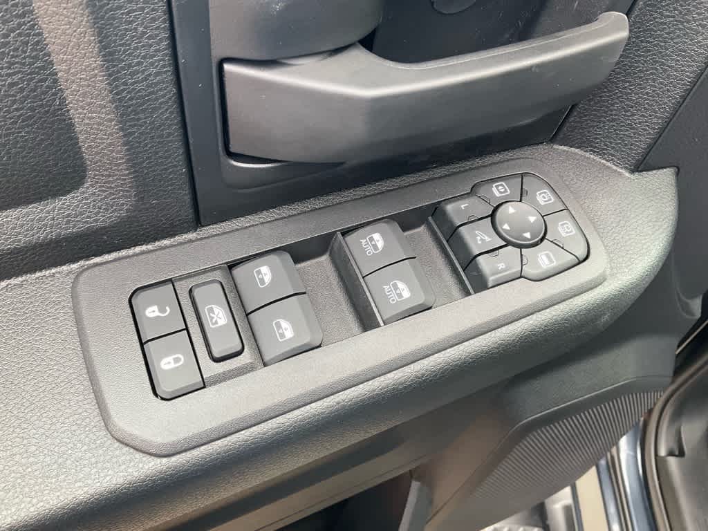 2026 RAM 3500 Tradesman - Photo 17