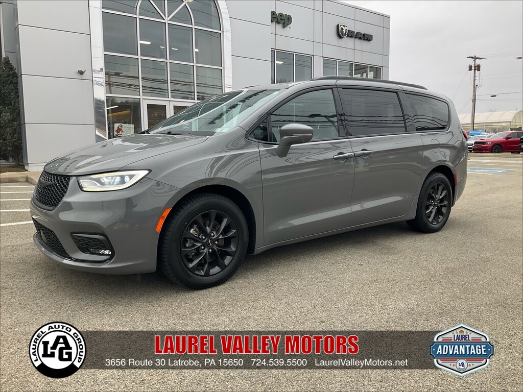 Used 2021 Chrysler Pacifica Touring L Touring L FWD