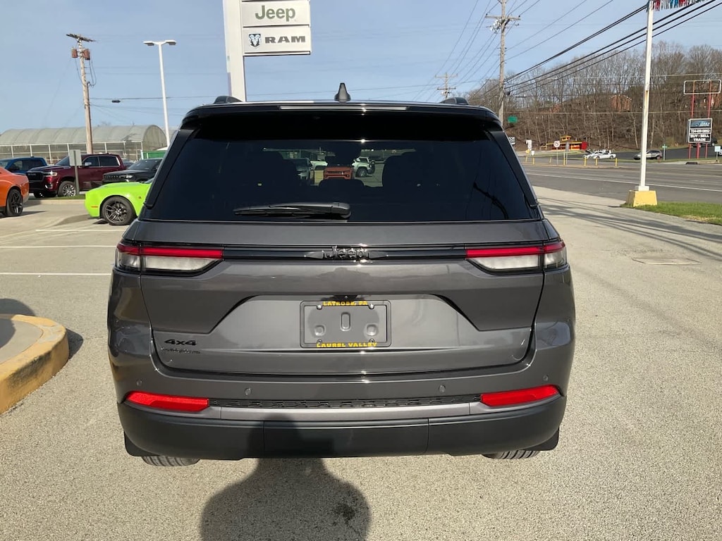 New 2026 Jeep Grand Cherokee LAREDO ALTITUDE 4X4 Sport Utility