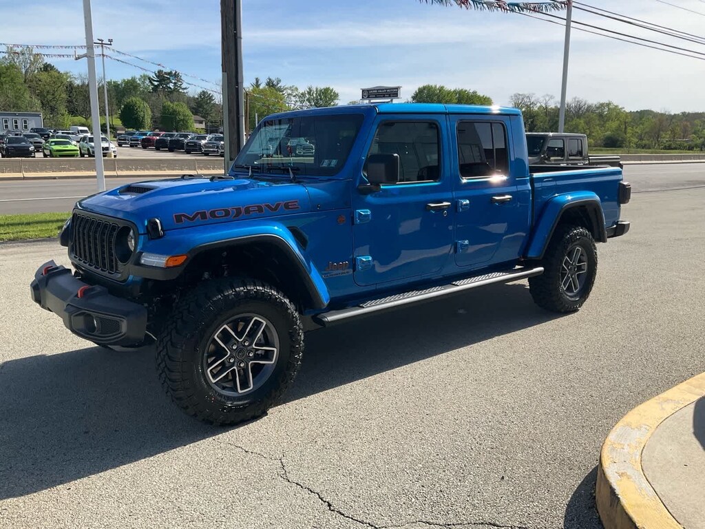 New 2026 Jeep Gladiator MOJAVE 4X4 Pickup