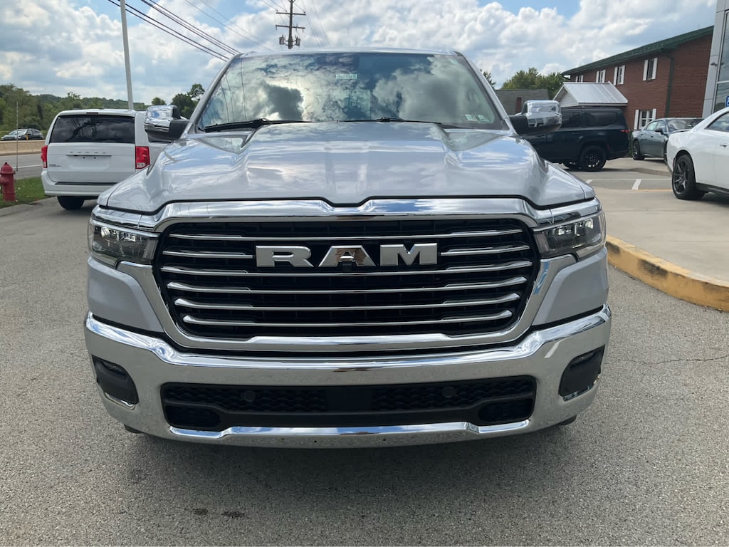 New 2026 Ram 1500 LARAMIE CREW CAB 4X4 5'7 BOX Pickup