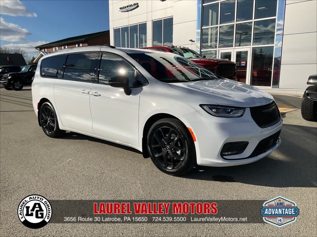 2026 Chrysler Pacifica