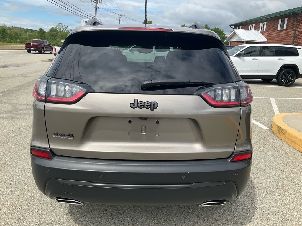 2021 Jeep Cherokee 80th Anniversary Edition photo 4
