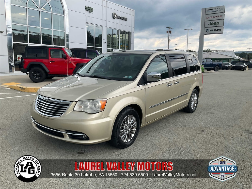 Used 2011 Chrysler Town & Country