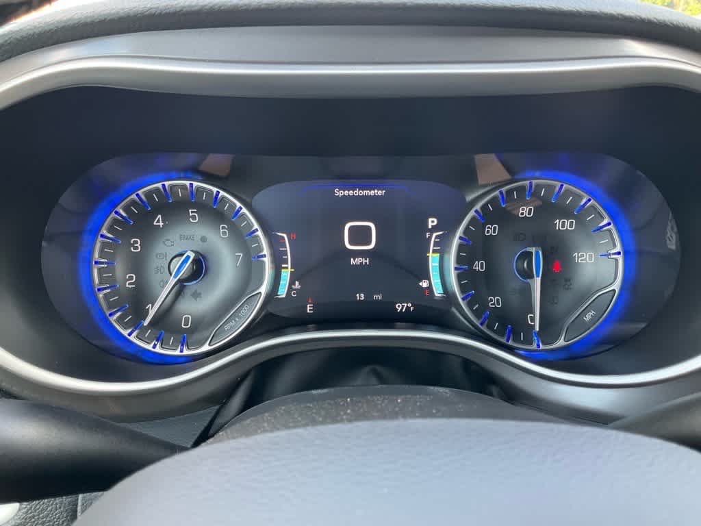 2026 Chrysler Pacifica Select - Photo 11