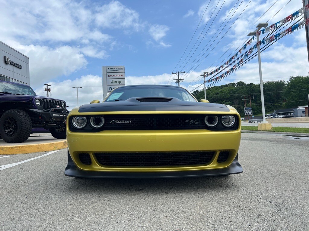 2021 Dodge Challenger R/T Scat Pack Widebody photo 2