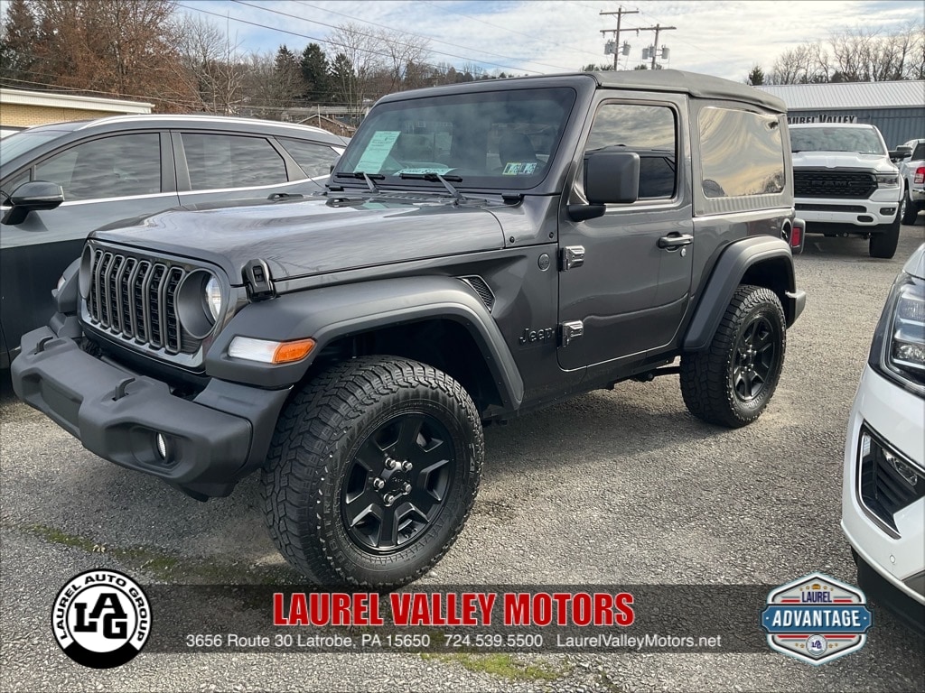 2025 Jeep Wrangler 2-Door Sport's photo