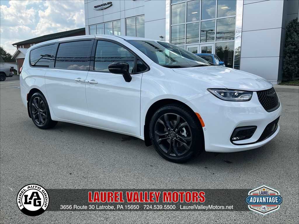 2026 Chrysler Pacifica
