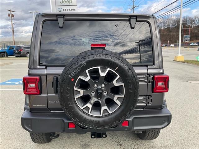 2025 Jeep Wrangler Sahara photo 4