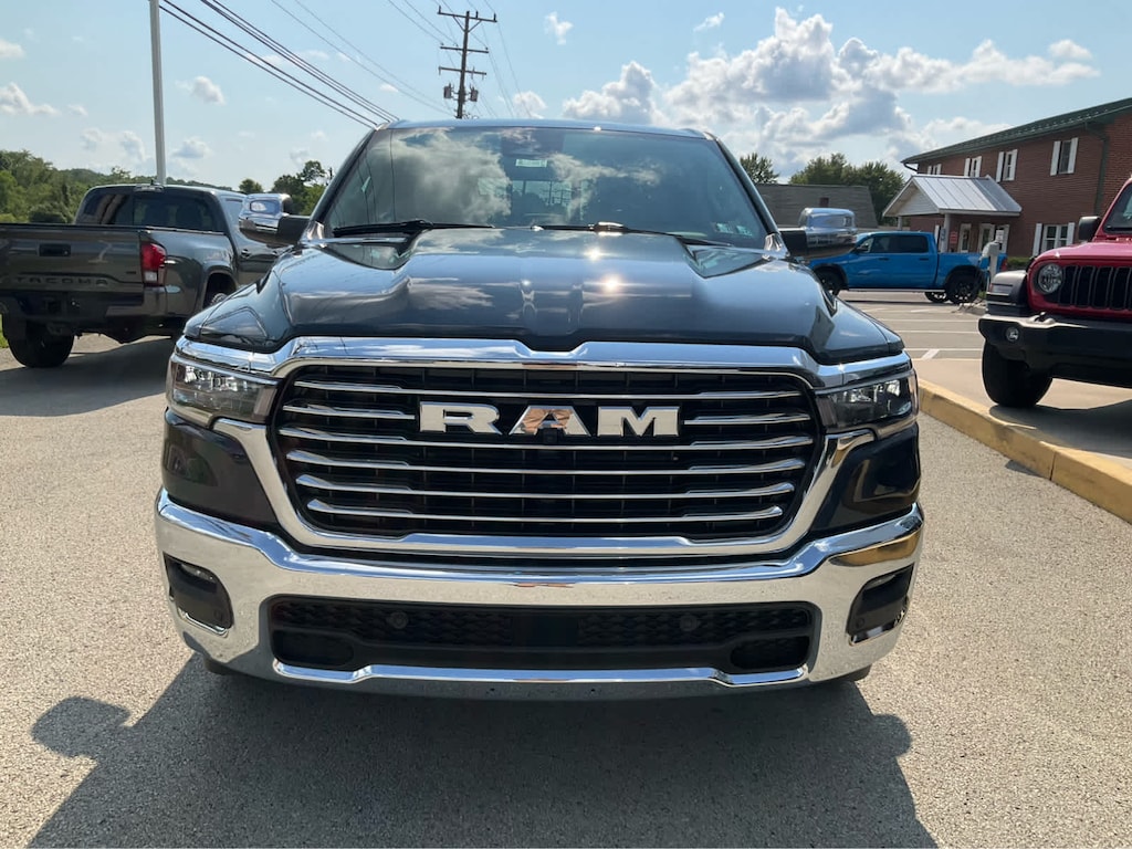 New 2026 Ram 1500 LARAMIE CREW CAB 4X4 5'7 BOX Pickup