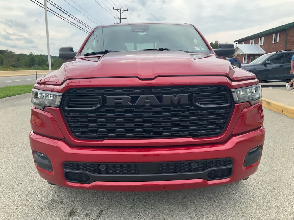 New 2026 Ram 1500 EXPRESS CREW CAB 4X4 5'7 BOX Pickup
