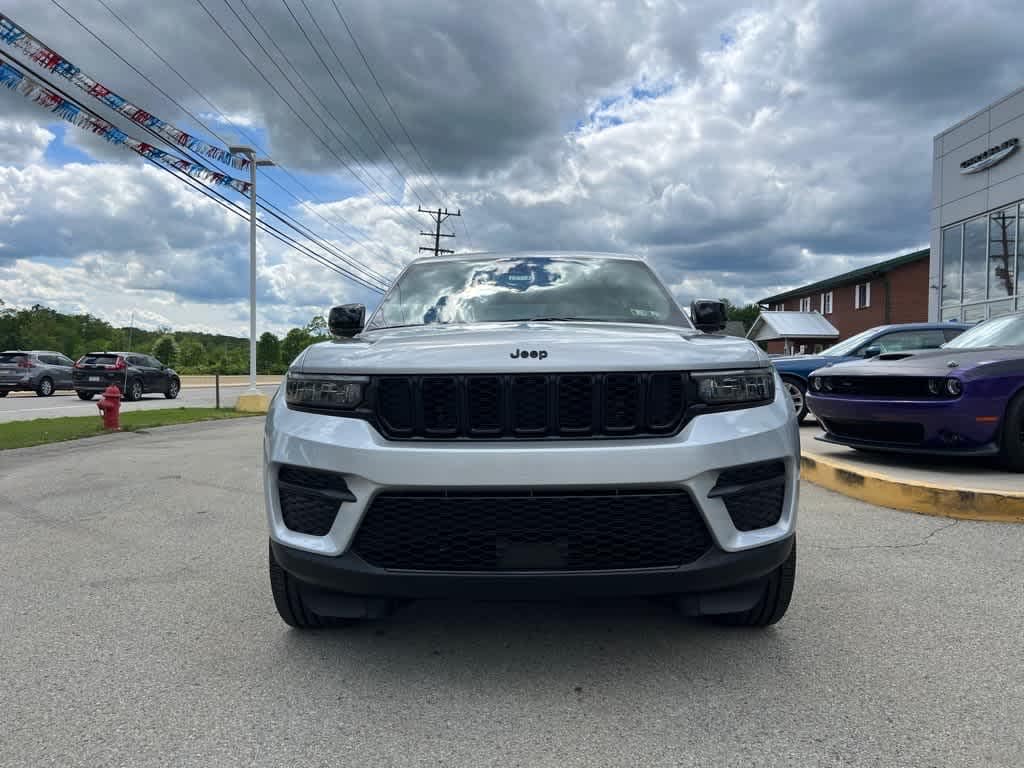 New 2025 Jeep Grand Cherokee ALTITUDE 4X4 Sport Utility