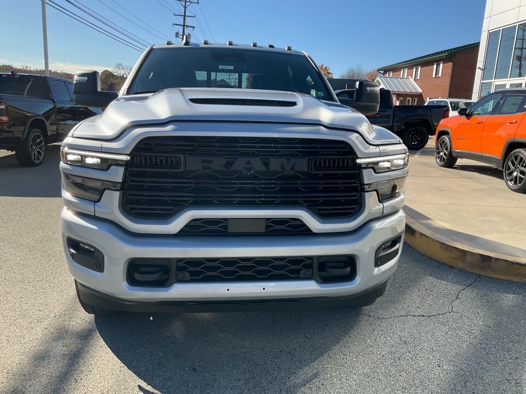 New 2026 Ram 2500 LARAMIE CREW CAB 4X4 6'4 BOX Pickup
