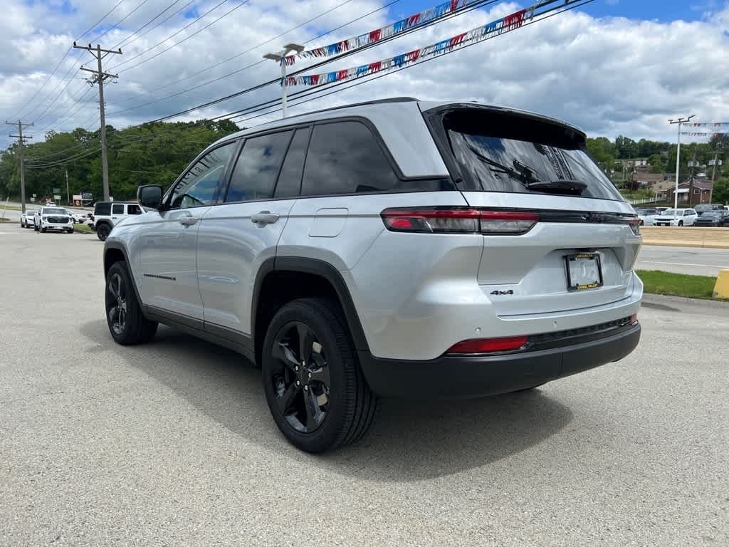 New 2025 Jeep Grand Cherokee ALTITUDE 4X4 Sport Utility