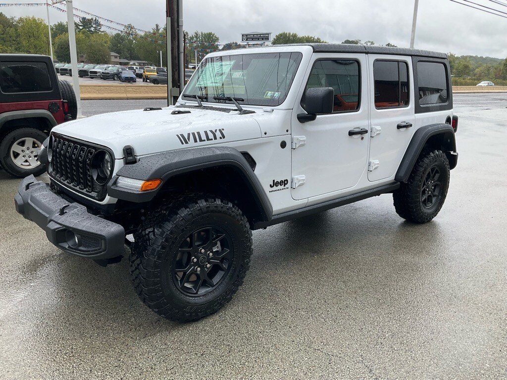 2025 Jeep Wrangler Willys photo 3