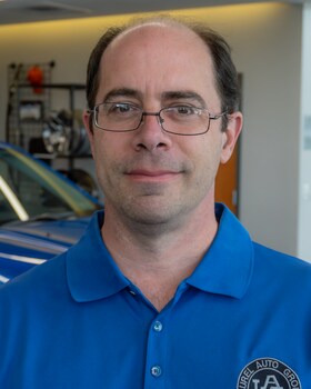 Staff member Avrel Pickford from ID_6c83ec65cb94