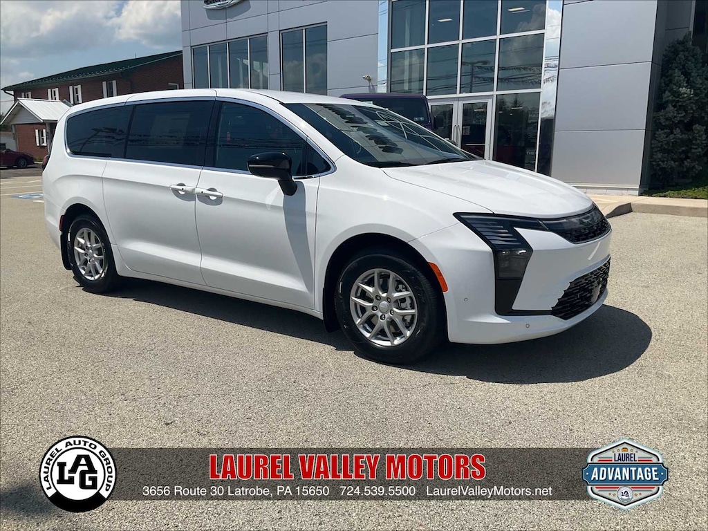 New 2027 Chrysler Pacifica SELECT Passenger Van