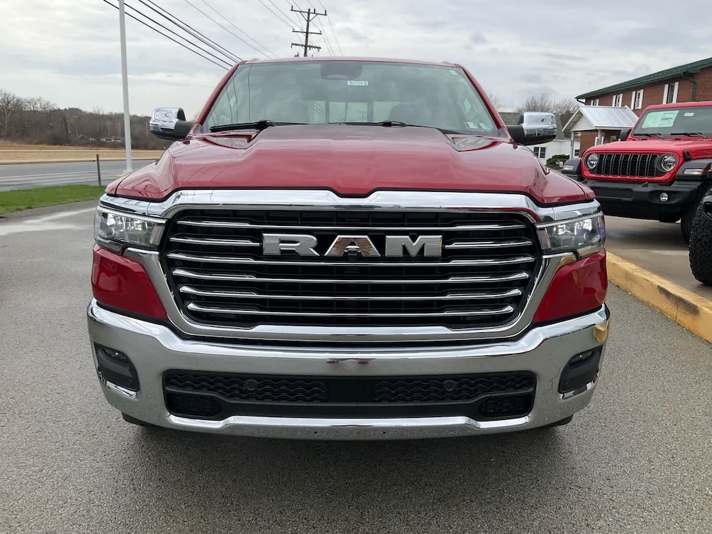 New 2026 Ram 1500 LARAMIE CREW CAB 4X4 5'7 BOX Pickup