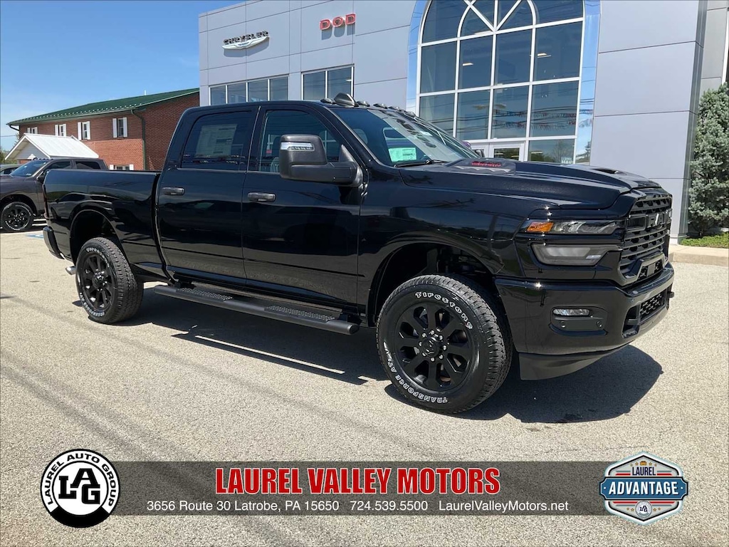 New 2026 Ram 2500 BLACK EXPRESS CREW CAB 4X4 6'4 BOX Pickup